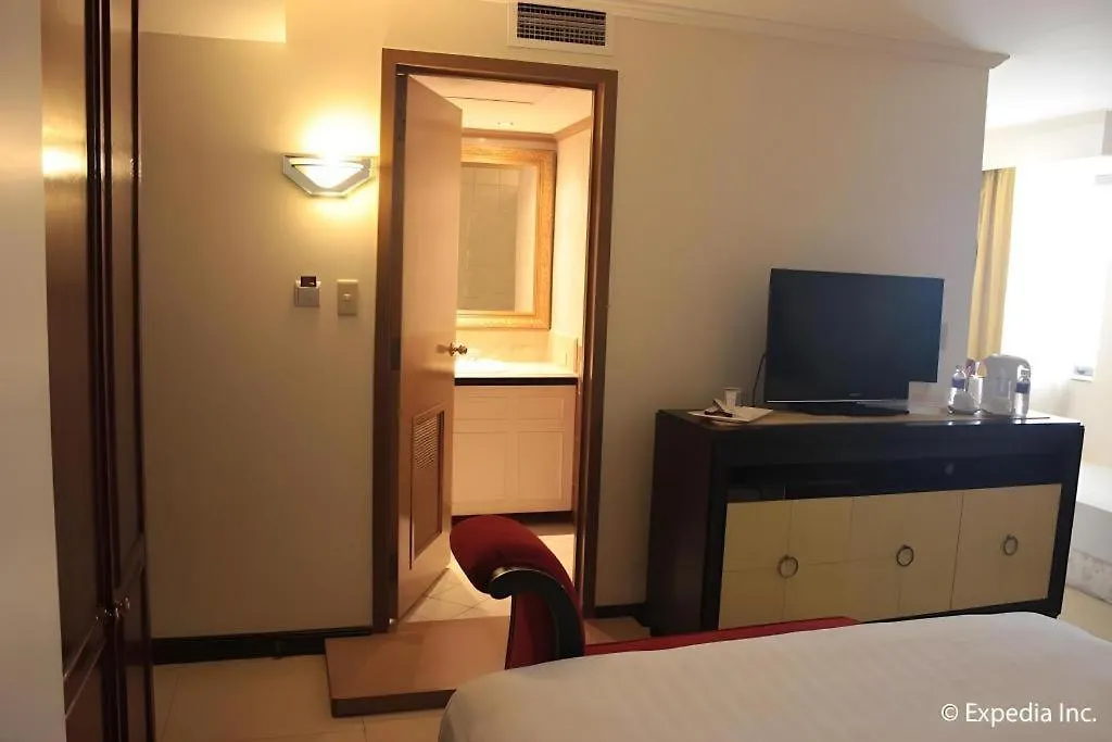***  Subic Bay Venezia Hotel Olongapo Philippines
